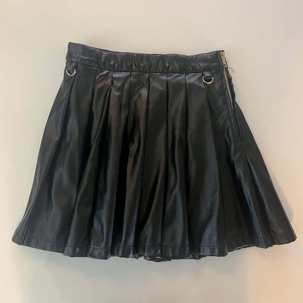 Sugar Thrillz Black Faux Leather Pleated Mini Skirt with Bondage D-Rings